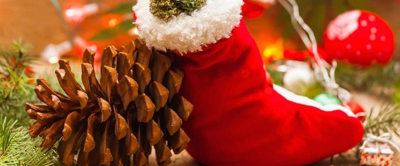 Holiday Gift Guide: Best Weed Gifts for Stoners in 2021