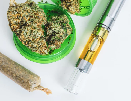 Vaping versus Smoking Weed - Understanding the Key Differences